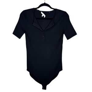 NAKEDCASHMERE / black Prim short sleeve button front 100% cashmere bodysuit / M